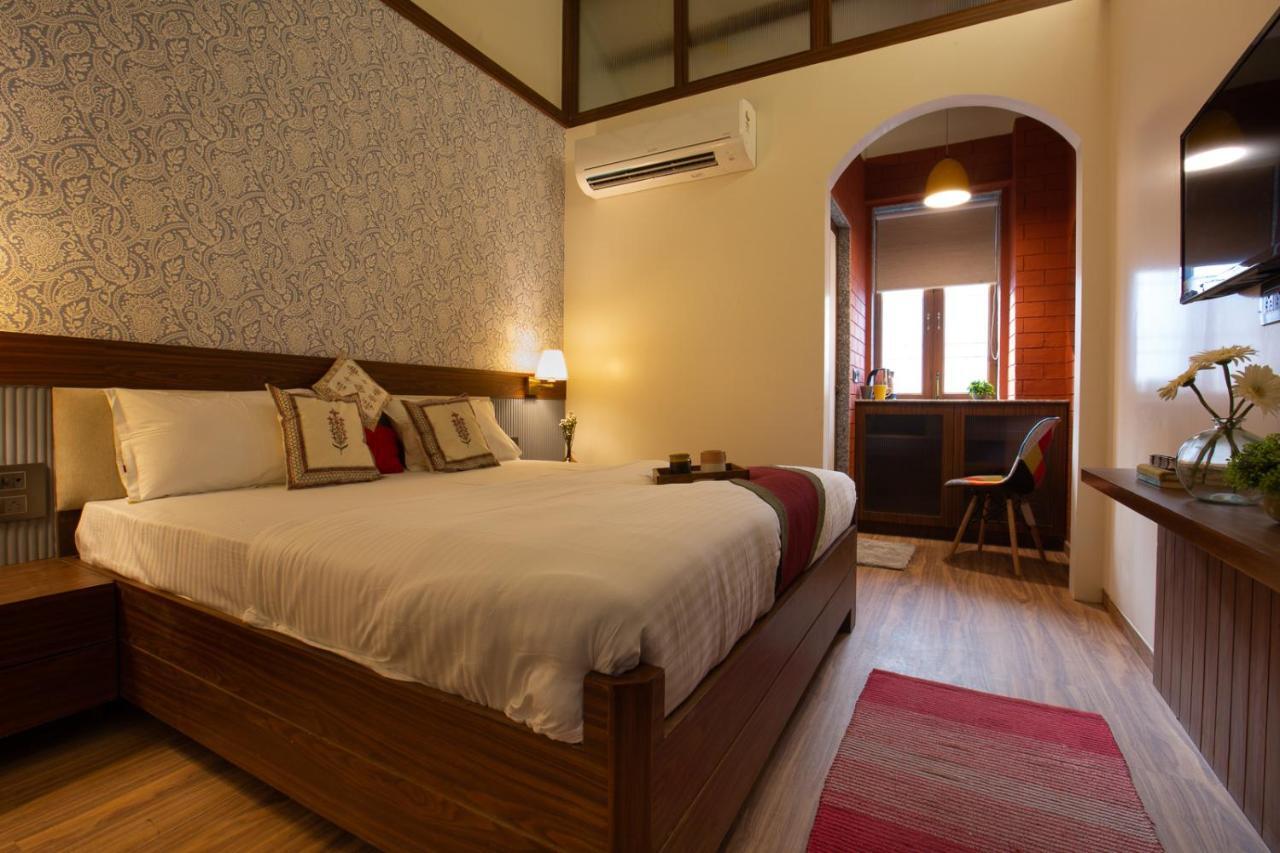 Traveller'S Inn Hotel - Fort Mumbai Bagian luar foto