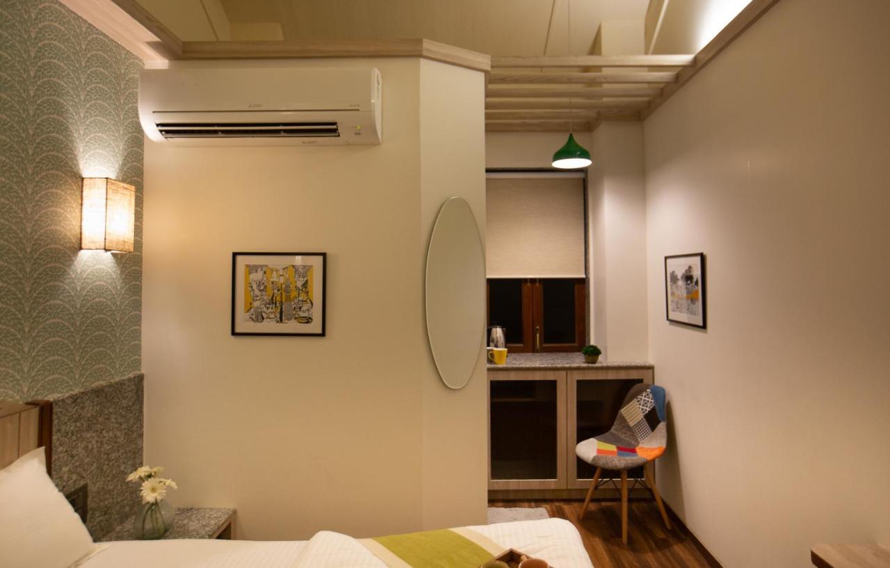 Traveller'S Inn Hotel - Fort Mumbai Bagian luar foto