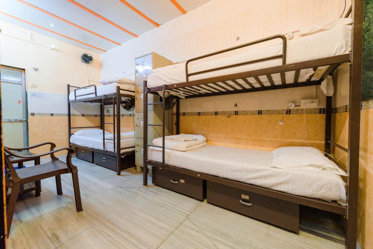Traveller'S Inn Hotel - Fort Mumbai Bagian luar foto