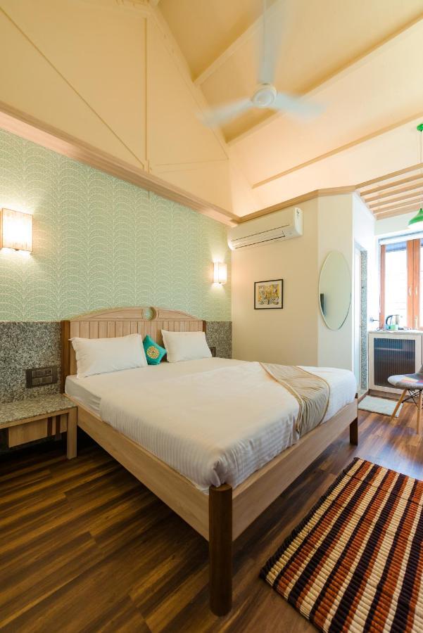 Traveller'S Inn Hotel - Fort Mumbai Bagian luar foto
